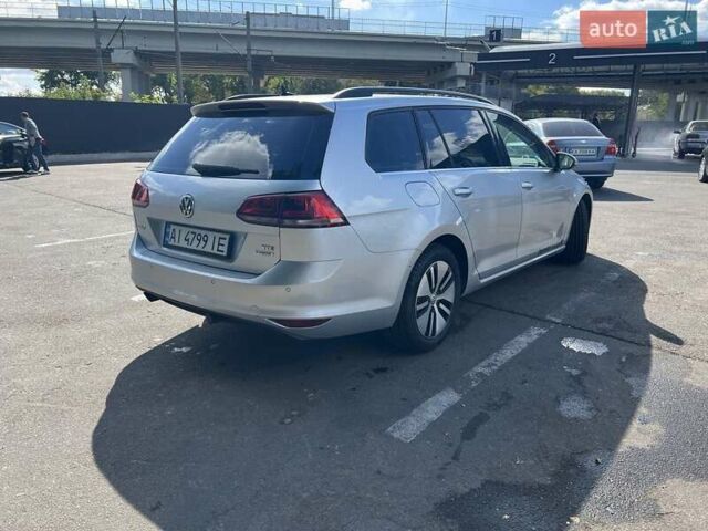 Серый Фольксваген Гольф, объемом двигателя 1.6 л и пробегом 233 тыс. км за 10450 $, фото 3 на Automoto.ua