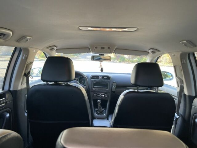 Серый Фольксваген Гольф, объемом двигателя 1.6 л и пробегом 328 тыс. км за 7500 $, фото 23 на Automoto.ua