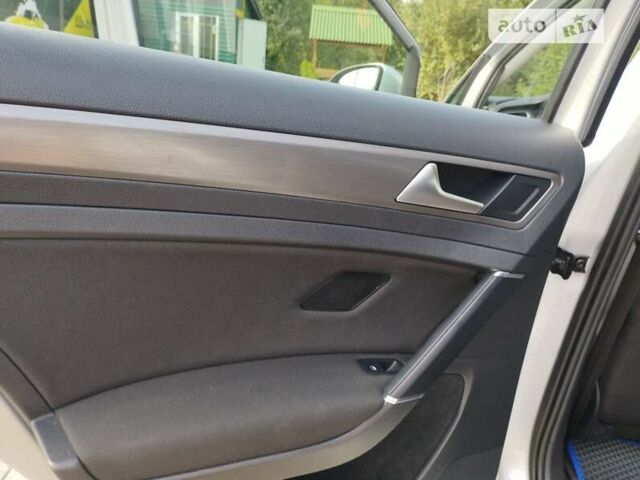 Серый Фольксваген Гольф, объемом двигателя 1.6 л и пробегом 215 тыс. км за 11100 $, фото 12 на Automoto.ua