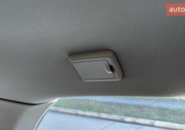 Серый Фольксваген Гольф, объемом двигателя 1.97 л и пробегом 308 тыс. км за 9500 $, фото 37 на Automoto.ua