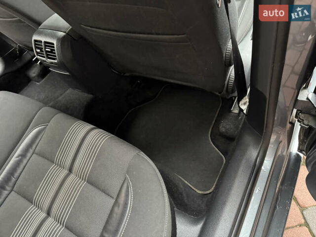 Сірий Фольксваген Гольф, об'ємом двигуна 1.97 л та пробігом 223 тис. км за 7950 $, фото 162 на Automoto.ua