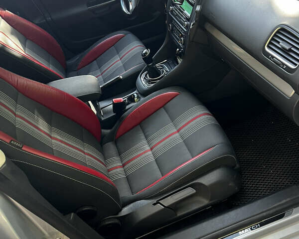 Серый Фольксваген Гольф, объемом двигателя 1.6 л и пробегом 268 тыс. км за 8500 $, фото 7 на Automoto.ua