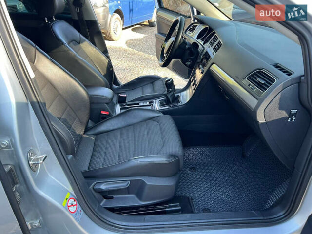 Серый Фольксваген Гольф, объемом двигателя 1.6 л и пробегом 263 тыс. км за 9200 $, фото 13 на Automoto.ua