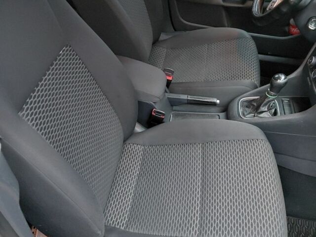 Сірий Фольксваген Гольф, об'ємом двигуна 1.6 л та пробігом 259 тис. км за 7800 $, фото 20 на Automoto.ua