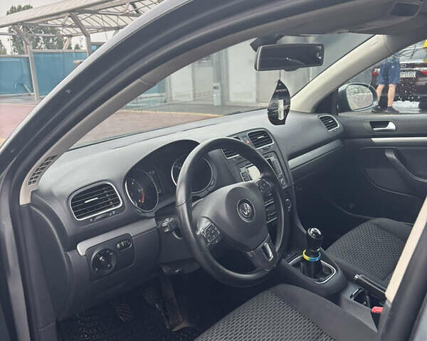 Сірий Фольксваген Гольф, об'ємом двигуна 1.6 л та пробігом 290 тис. км за 8000 $, фото 7 на Automoto.ua