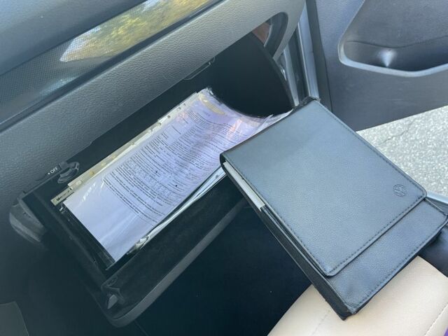 Серый Фольксваген Гольф, объемом двигателя 1.6 л и пробегом 328 тыс. км за 7500 $, фото 19 на Automoto.ua