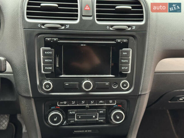 Сірий Фольксваген Гольф, об'ємом двигуна 1.97 л та пробігом 223 тис. км за 7950 $, фото 100 на Automoto.ua