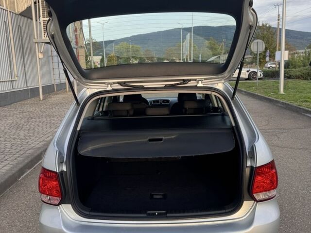 Серый Фольксваген Гольф, объемом двигателя 1.2 л и пробегом 119 тыс. км за 8300 $, фото 20 на Automoto.ua