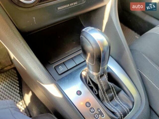 Сірий Фольксваген Гольф, об'ємом двигуна 1.6 л та пробігом 194 тис. км за 9800 $, фото 5 на Automoto.ua