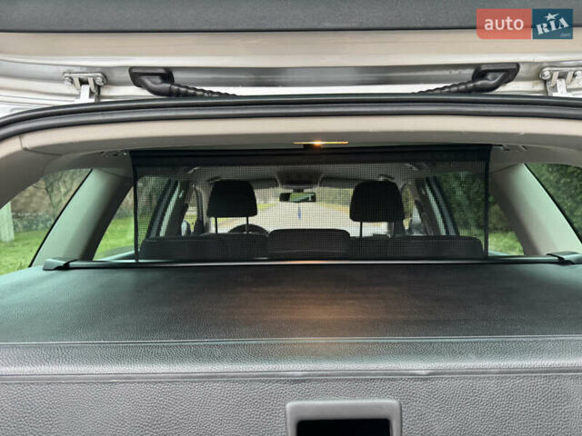 Серый Фольксваген Гольф, объемом двигателя 1.6 л и пробегом 221 тыс. км за 9450 $, фото 65 на Automoto.ua