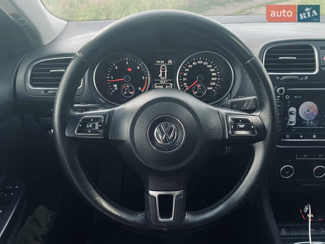 Серый Фольксваген Гольф, объемом двигателя 1.6 л и пробегом 209 тыс. км за 9900 $, фото 29 на Automoto.ua