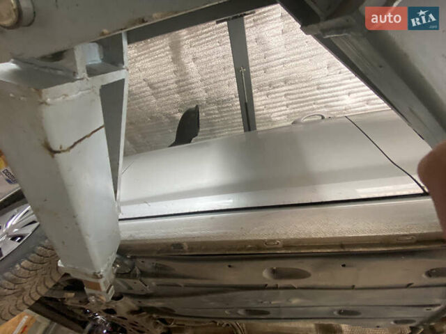 Сірий Фольксваген Гольф, об'ємом двигуна 1.6 л та пробігом 227 тис. км за 9000 $, фото 6 на Automoto.ua