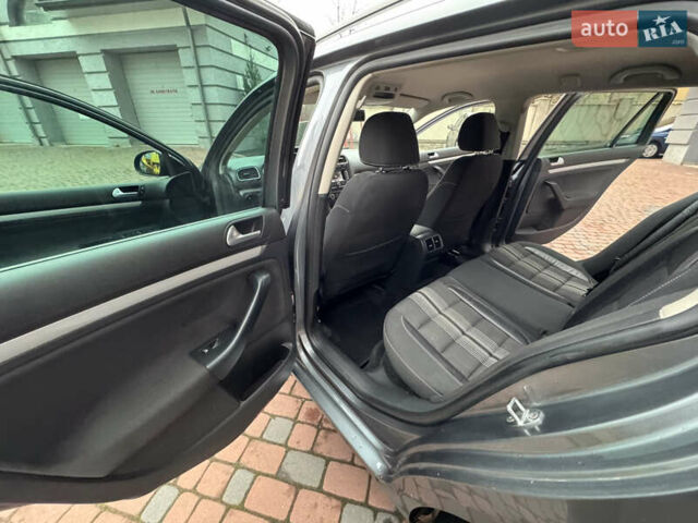 Сірий Фольксваген Гольф, об'ємом двигуна 1.97 л та пробігом 223 тис. км за 7950 $, фото 155 на Automoto.ua