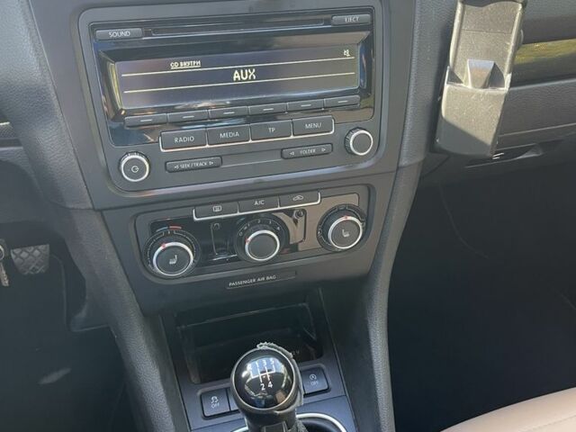 Серый Фольксваген Гольф, объемом двигателя 1.6 л и пробегом 328 тыс. км за 7500 $, фото 8 на Automoto.ua