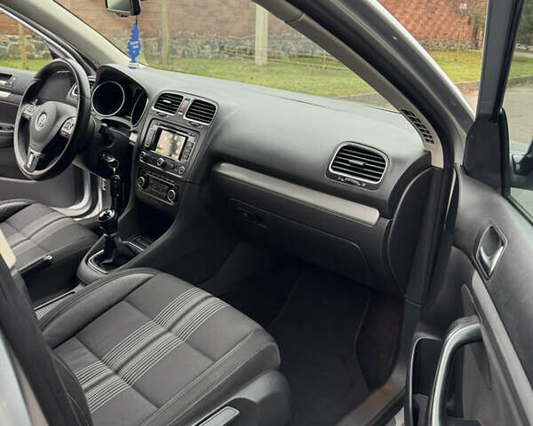 Серый Фольксваген Гольф, объемом двигателя 1.6 л и пробегом 221 тыс. км за 9450 $, фото 35 на Automoto.ua