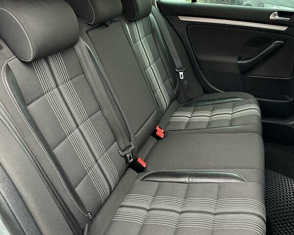 Сірий Фольксваген Гольф, об'ємом двигуна 1.6 л та пробігом 311 тис. км за 7990 $, фото 37 на Automoto.ua