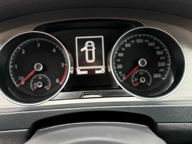 Серый Фольксваген Гольф, объемом двигателя 1.6 л и пробегом 300 тыс. км за 9600 $, фото 11 на Automoto.ua