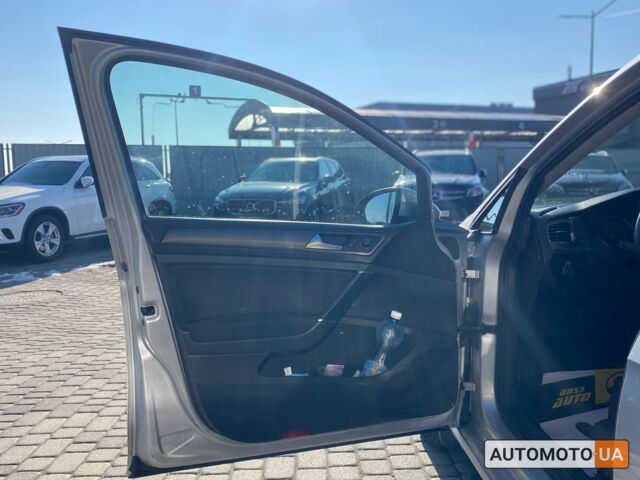 Серый Фольксваген Гольф, объемом двигателя 1.6 л и пробегом 285 тыс. км за 10300 $, фото 8 на Automoto.ua