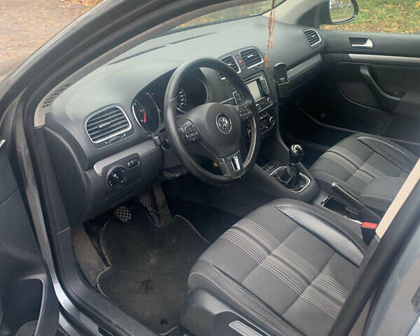 Серый Фольксваген Гольф, объемом двигателя 1.6 л и пробегом 235 тыс. км за 8500 $, фото 6 на Automoto.ua