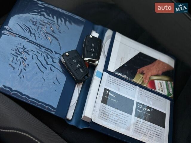 Сірий Фольксваген Гольф, об'ємом двигуна 1.6 л та пробігом 240 тис. км за 11000 $, фото 47 на Automoto.ua