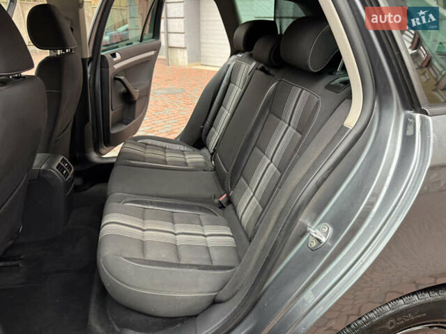 Сірий Фольксваген Гольф, об'ємом двигуна 1.97 л та пробігом 223 тис. км за 7950 $, фото 151 на Automoto.ua