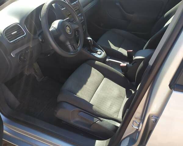 Серый Фольксваген Гольф, объемом двигателя 1.6 л и пробегом 165 тыс. км за 8500 $, фото 16 на Automoto.ua