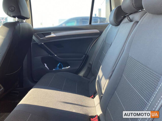 Серый Фольксваген Гольф, объемом двигателя 1.6 л и пробегом 285 тыс. км за 10300 $, фото 23 на Automoto.ua