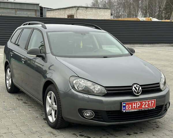 Серый Фольксваген Гольф, объемом двигателя 1.4 л и пробегом 243 тыс. км за 8800 $, фото 5 на Automoto.ua