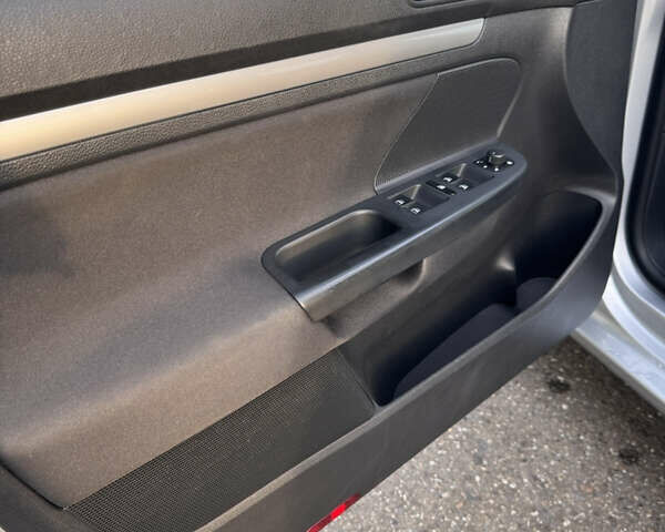 Серый Фольксваген Гольф, объемом двигателя 1.2 л и пробегом 119 тыс. км за 8450 $, фото 6 на Automoto.ua