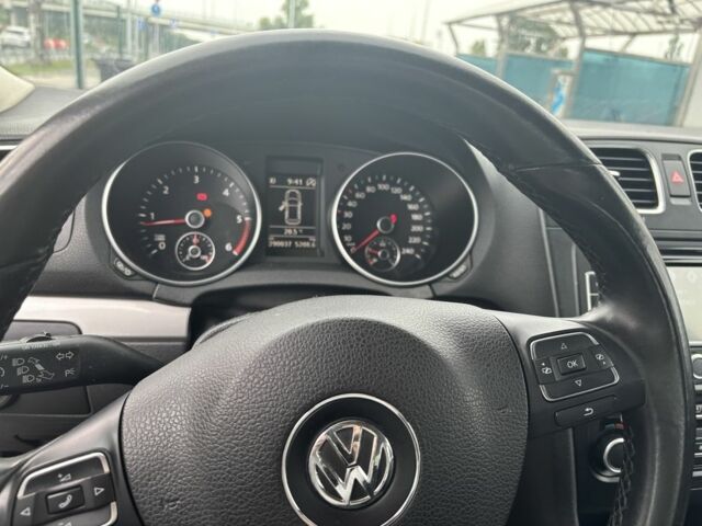 Серый Фольксваген Гольф, объемом двигателя 1.6 л и пробегом 3 тыс. км за 9000 $, фото 6 на Automoto.ua