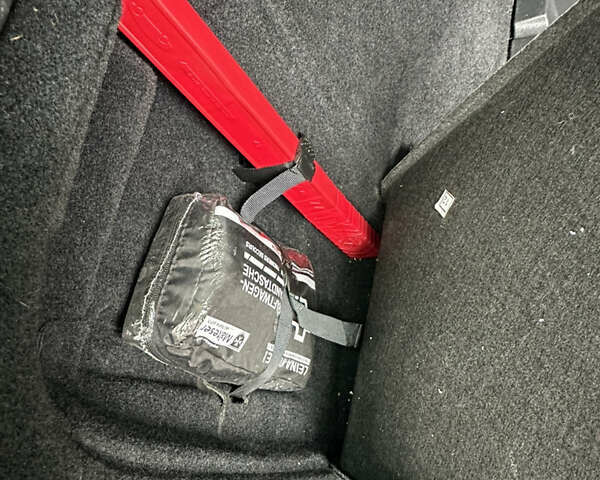 Серый Фольксваген Гольф, объемом двигателя 1.97 л и пробегом 212 тыс. км за 9800 $, фото 28 на Automoto.ua