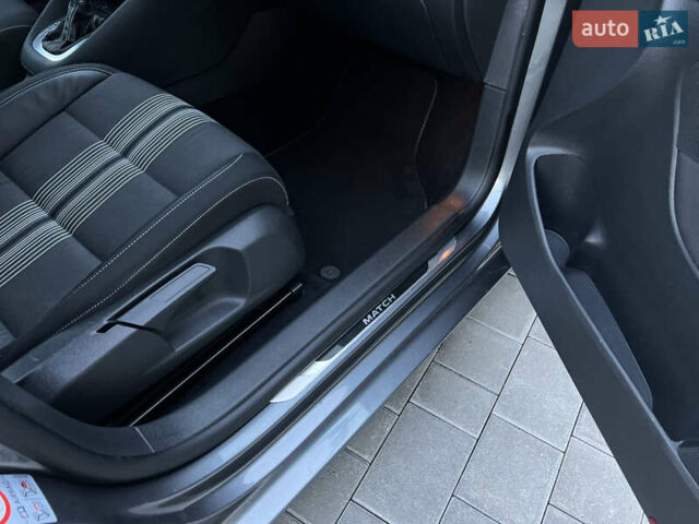 Серый Фольксваген Гольф, объемом двигателя 1.6 л и пробегом 240 тыс. км за 8750 $, фото 31 на Automoto.ua