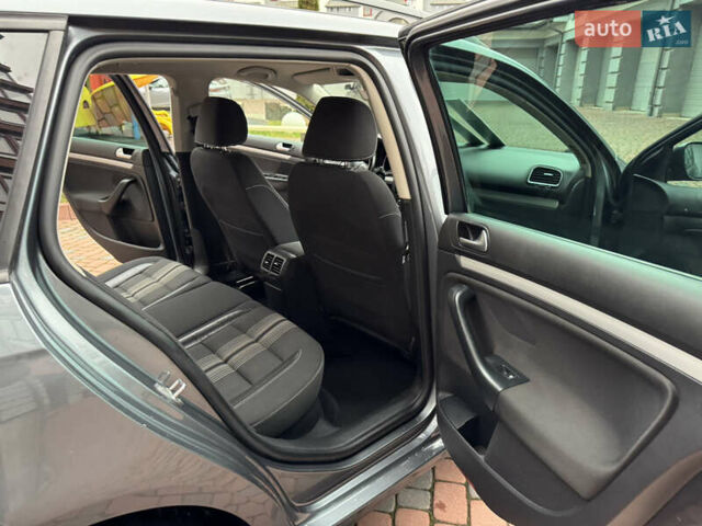 Сірий Фольксваген Гольф, об'ємом двигуна 1.97 л та пробігом 223 тис. км за 7950 $, фото 158 на Automoto.ua
