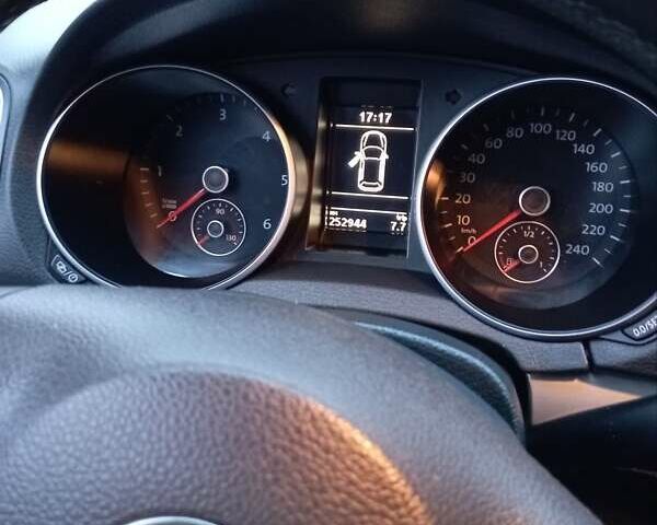 Серый Фольксваген Гольф, объемом двигателя 1.6 л и пробегом 250 тыс. км за 8500 $, фото 3 на Automoto.ua