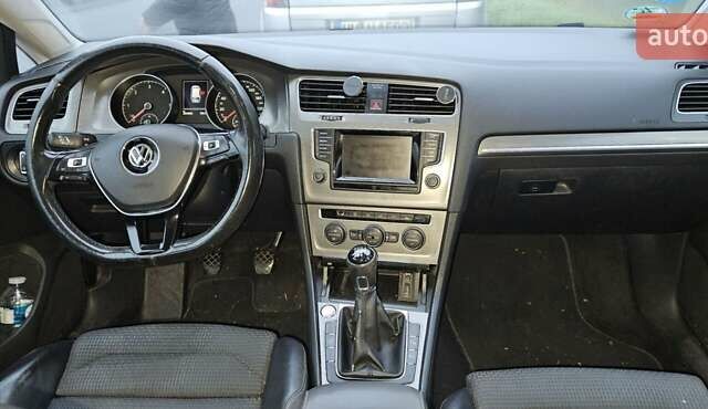 Серый Фольксваген Гольф, объемом двигателя 1.6 л и пробегом 264 тыс. км за 8300 $, фото 7 на Automoto.ua