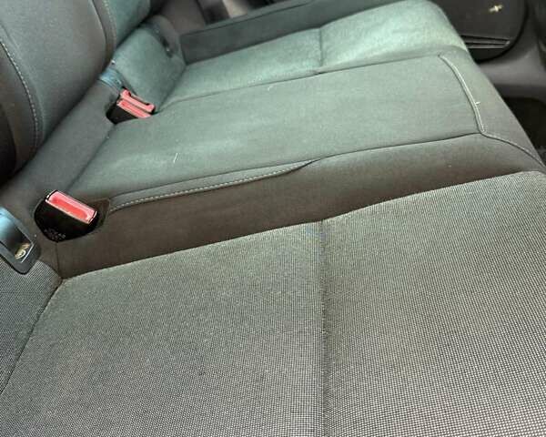 Сірий Фольксваген Гольф, об'ємом двигуна 1.6 л та пробігом 370 тис. км за 10400 $, фото 8 на Automoto.ua