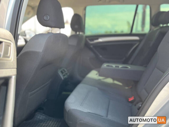 Сірий Фольксваген Гольф, об'ємом двигуна 1.6 л та пробігом 284 тис. км за 10850 $, фото 24 на Automoto.ua