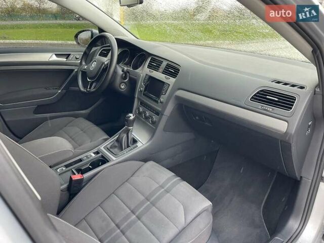 Серый Фольксваген Гольф, объемом двигателя 1.2 л и пробегом 140 тыс. км за 10490 $, фото 24 на Automoto.ua