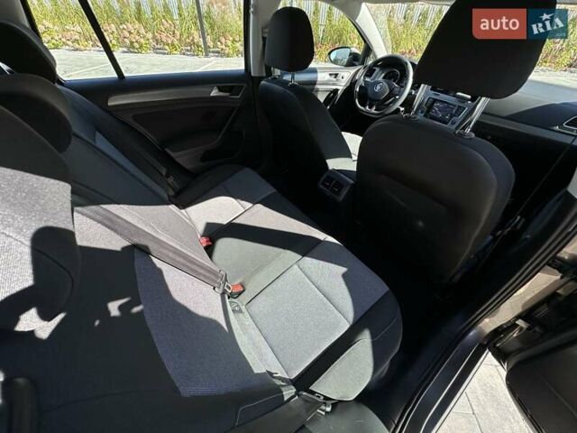 Сірий Фольксваген Гольф, об'ємом двигуна 1.6 л та пробігом 238 тис. км за 11800 $, фото 63 на Automoto.ua