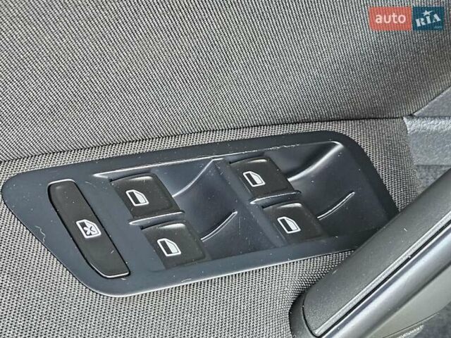 Серый Фольксваген Гольф, объемом двигателя 1.6 л и пробегом 262 тыс. км за 8800 $, фото 50 на Automoto.ua