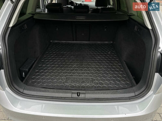 Серый Фольксваген Гольф, объемом двигателя 1.6 л и пробегом 300 тыс. км за 11800 $, фото 19 на Automoto.ua