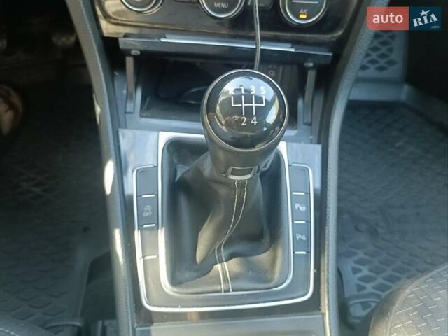 Сірий Фольксваген Гольф, об'ємом двигуна 1.6 л та пробігом 262 тис. км за 10500 $, фото 72 на Automoto.ua