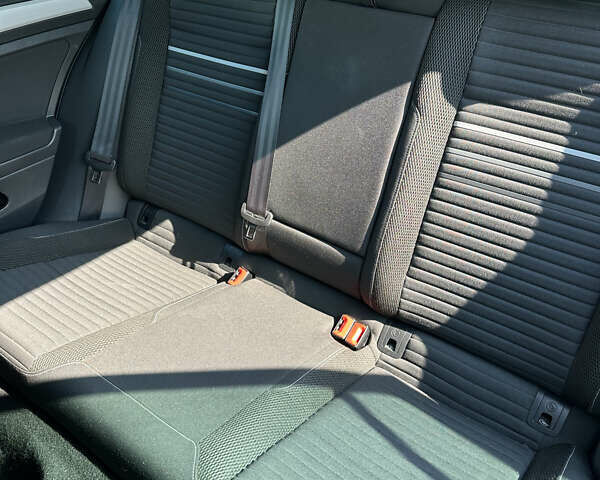 Сірий Фольксваген Гольф, об'ємом двигуна 1.6 л та пробігом 235 тис. км за 11650 $, фото 11 на Automoto.ua