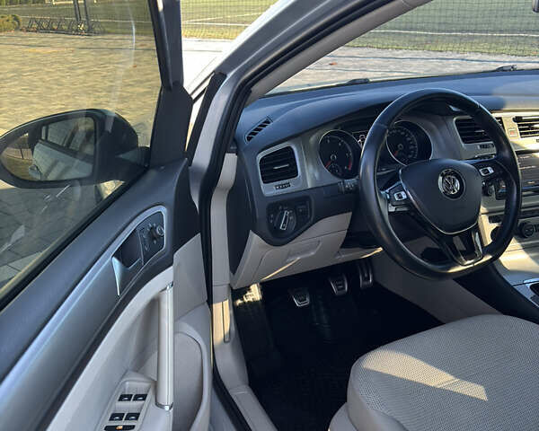 Сірий Фольксваген Гольф, об'ємом двигуна 1.6 л та пробігом 196 тис. км за 10750 $, фото 8 на Automoto.ua