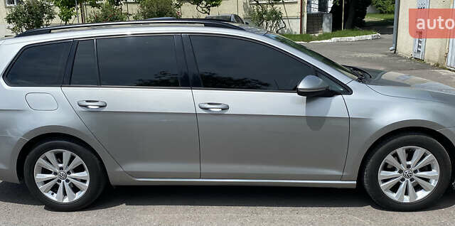 Серый Фольксваген Гольф, объемом двигателя 1.6 л и пробегом 261 тыс. км за 10500 $, фото 3 на Automoto.ua