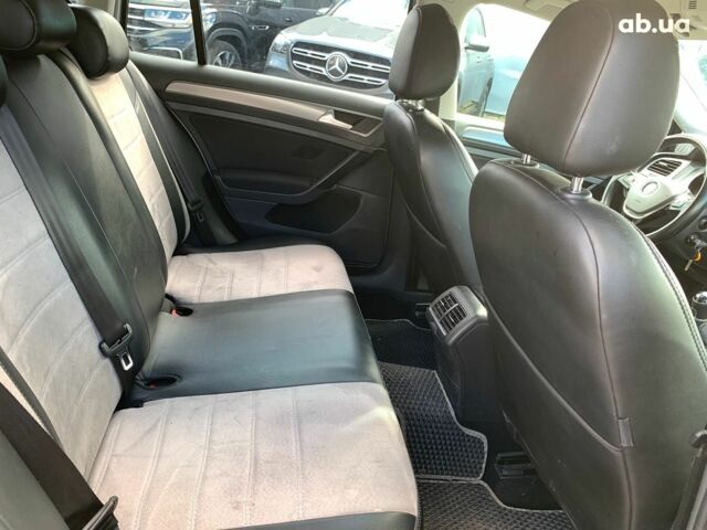 Серый Фольксваген Гольф, объемом двигателя 1.6 л и пробегом 207 тыс. км за 10290 $, фото 28 на Automoto.ua