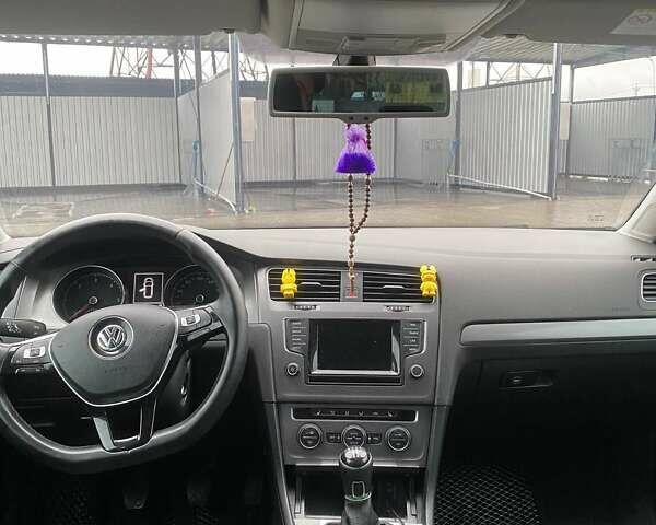 Серый Фольксваген Гольф, объемом двигателя 1.6 л и пробегом 170 тыс. км за 10799 $, фото 11 на Automoto.ua