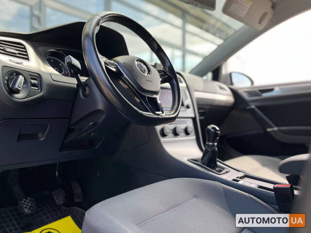 Сірий Фольксваген Гольф, об'ємом двигуна 1.6 л та пробігом 284 тис. км за 10850 $, фото 10 на Automoto.ua