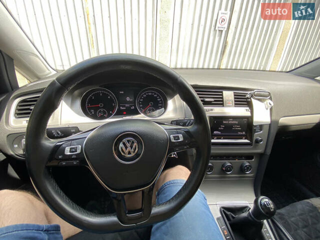 Серый Фольксваген Гольф, объемом двигателя 1.6 л и пробегом 261 тыс. км за 10500 $, фото 9 на Automoto.ua