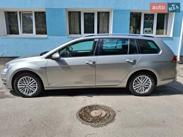 Серый Фольксваген Гольф, объемом двигателя 1.6 л и пробегом 250 тыс. км за 10600 $, фото 2 на Automoto.ua